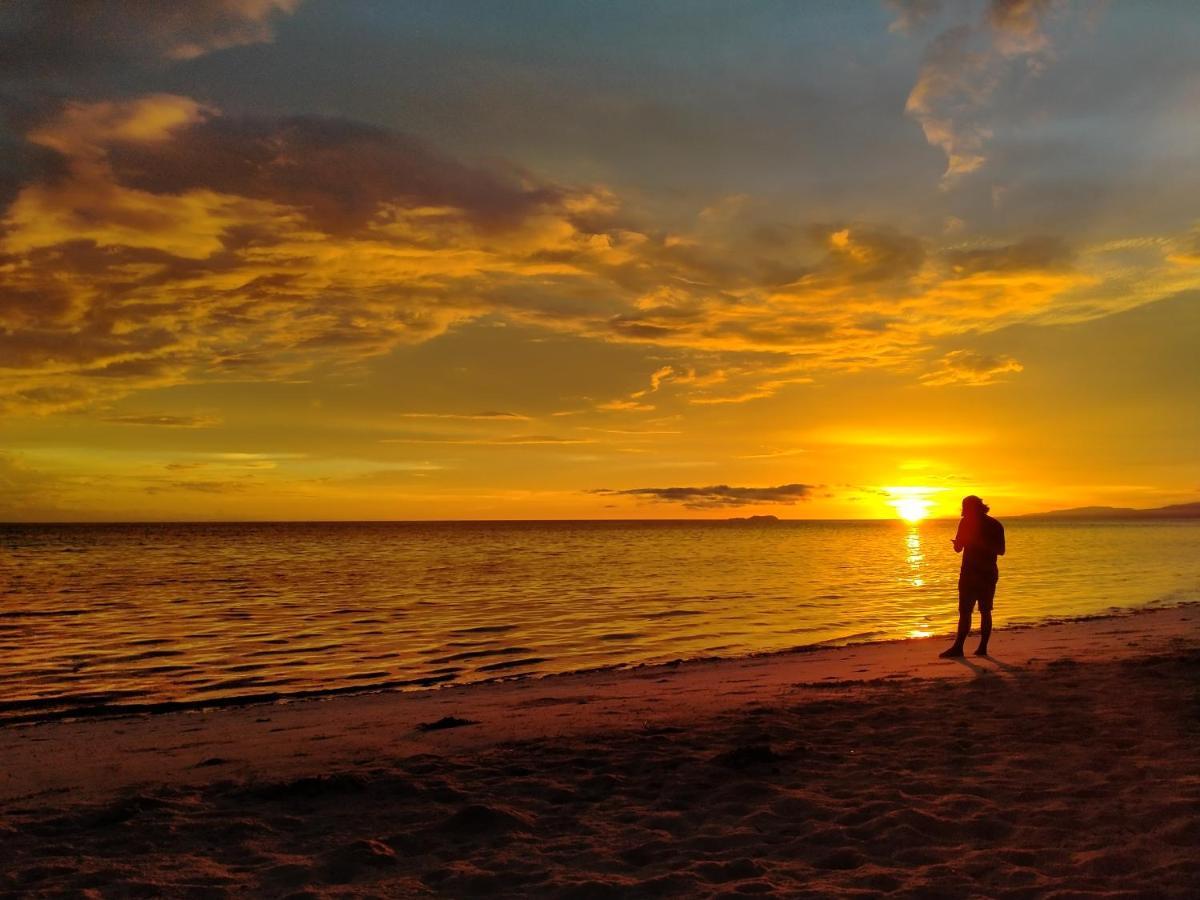 Jjs Backpackers Village Siquijor Buitenkant foto